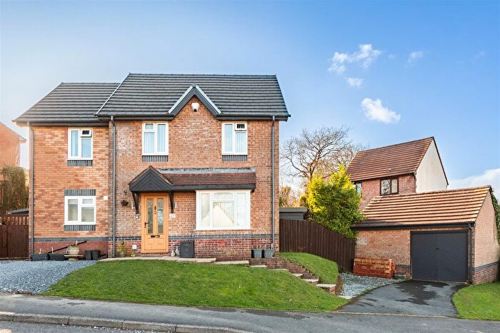 4 Bedroom Detached House For Sale In Ffordd Taliesin, Killay, Swansea, SA2