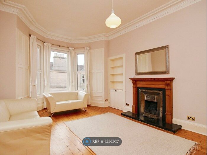 2 Bedroom Flat To Rent In Darnell Road, Edinburgh, EH5