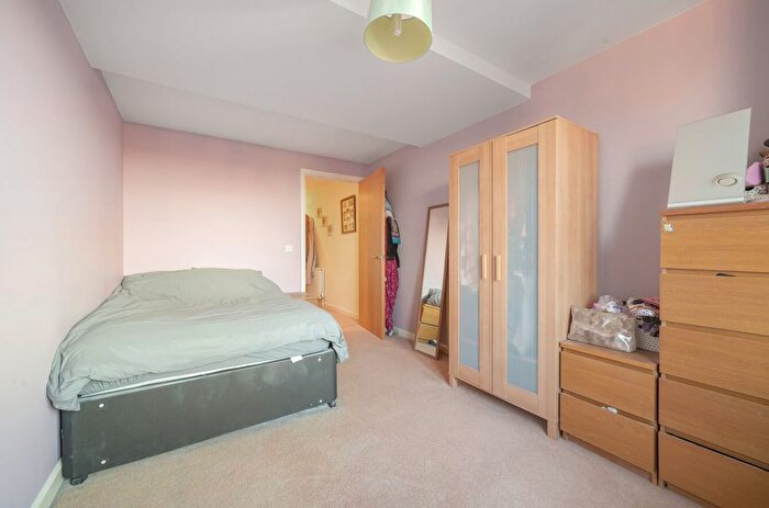 1 Bedroom Flat For Sale In Emma House, Market Link, Romford, RM1
