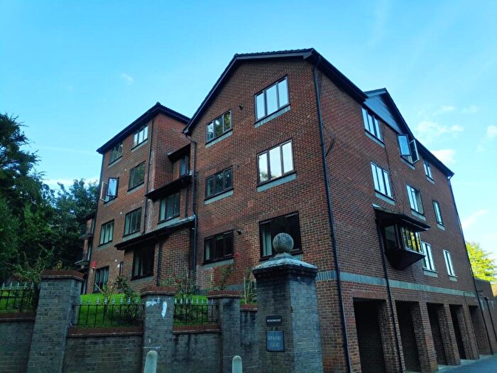 1 Bedroom Apartment To Rent In Mill Street, Redhill, RH1