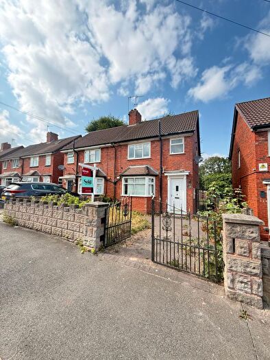 3 Bedroom Semi Detached House To Rent In Beech Road, Wednesbury, WS10