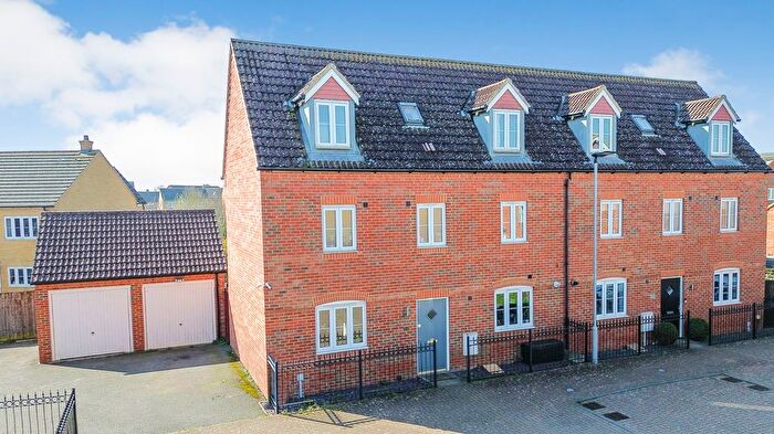 5 Bedroom Semi Detached House For Sale In Ashmead Road, Bedford, MK41