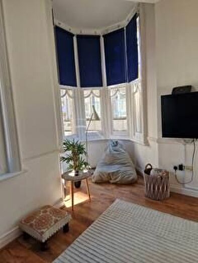 2 Bedroom Flat To Rent In Post Office Road, Bournemouth, BH1