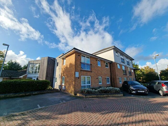 2 Bedroom Flat To Rent In Butts Road, Southampton, SO19