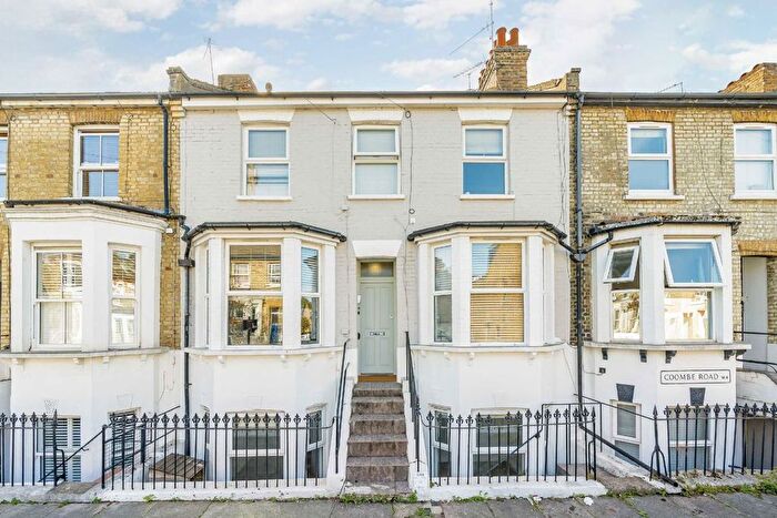 3 Bedroom Flat To Rent In Coombe Road, Chiswick, W4