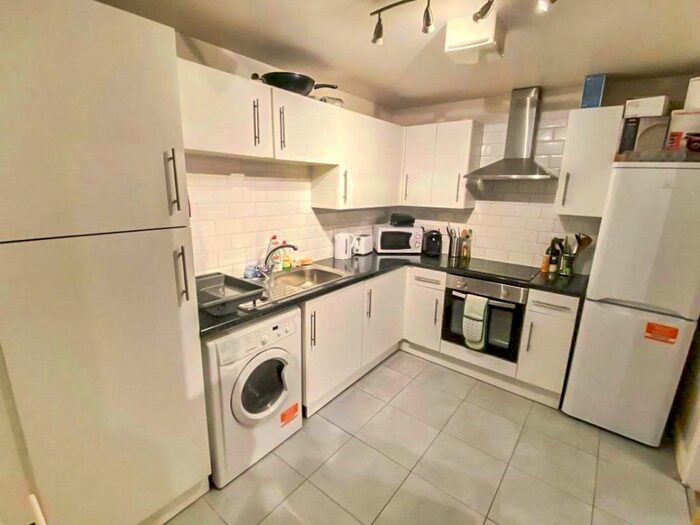 3 Bedroom Flat To Rent In Whiteoak Road, Manchester, Greater Manchester, M14