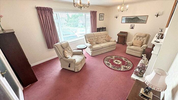 3 Bedroom Bungalow For Sale In Parkland Close, Clifton Village, Nottingham, NG11