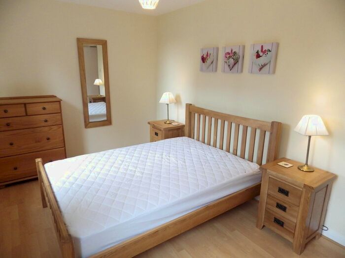 1 Bedroom Flat To Rent In Stuart Crescent, Edinburgh, EH12