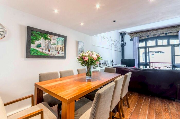 1 Bedroom Flat For Sale In Breezers Court, Wapping, London, E1W