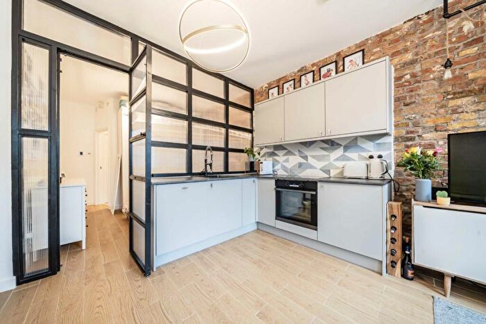1 Bedroom Flat To Rent In Station Terrace, Kensal Rise, NW10