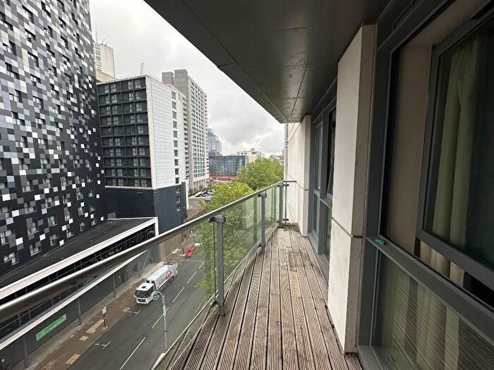 2 Bedroom Apartment To Rent In Centenary Plaza, Holliday Street, Birmingham, B1