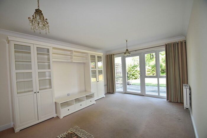 2 Bedroom Flat For Sale In Patrons Way West, Denham Garden Village, Buckinghamshire, UB9