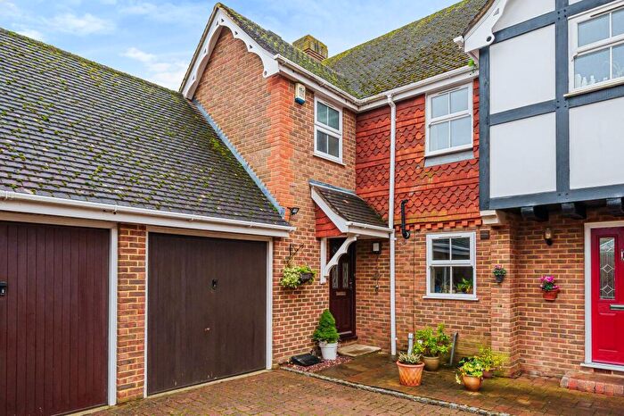 2 Bedroom End Of Terrace House To Rent In Burfield Road, Old Windsor, SL4