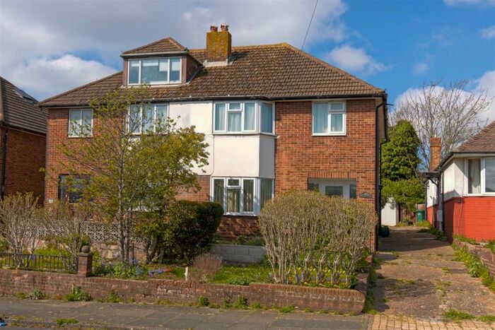 3 Bedroom House To Rent In Applesham Way, Brighton, BN41