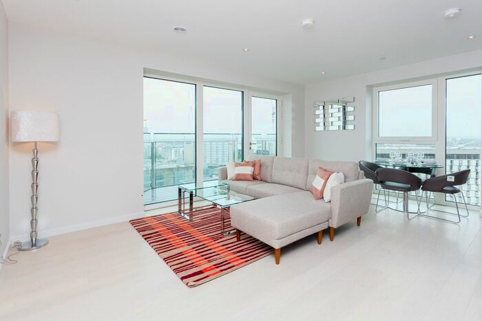 2 Bedroom Flat To Rent In Glasshouse Gardens, London, E20