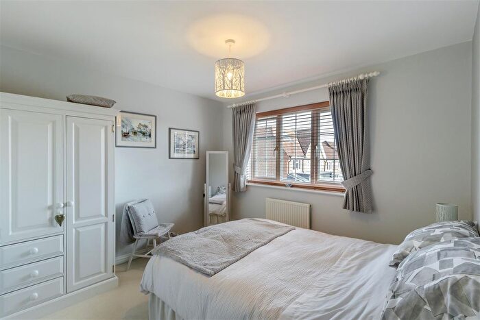 3 Bedroom Detached House For Sale In Williamson Way, Mill End, Rickmansworth, WD3