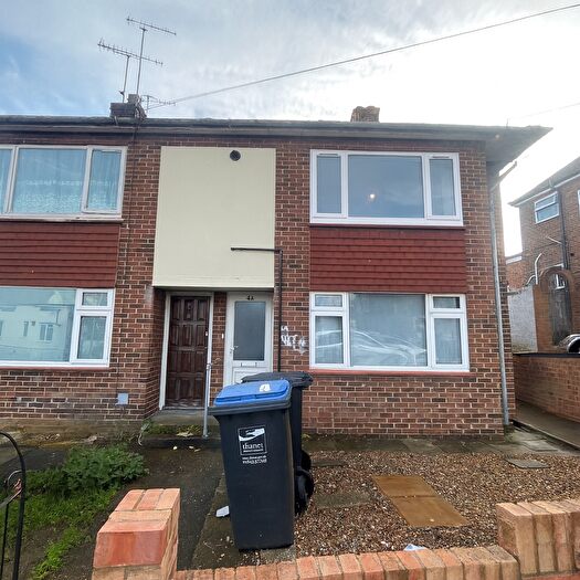 2 Bedroom Maisonette To Rent In Kings Road, Ramsgate, CT11