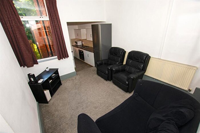 3 Bedroom House To Rent In Gleave Road, Selly Oak, Birmingham, West Midlands, B29