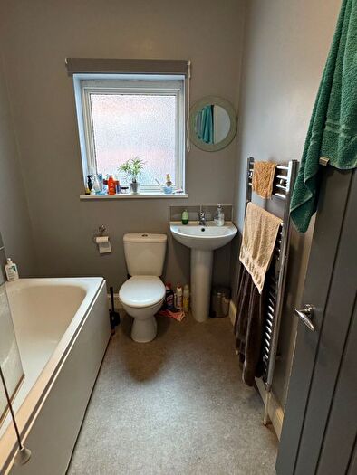2 Bedroom Flat To Rent In Gladys Avenue, Portsmouth, PO2