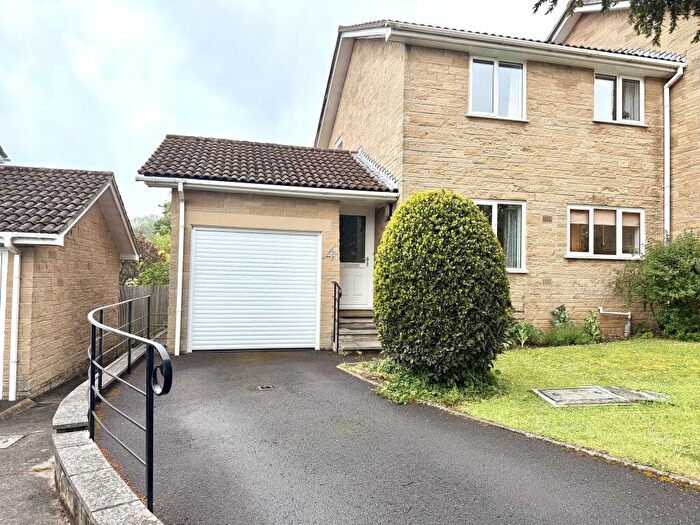 3 Bedroom End Of Terrace House For Sale In Hill House Close, Sherborne No Further Chain, DT9