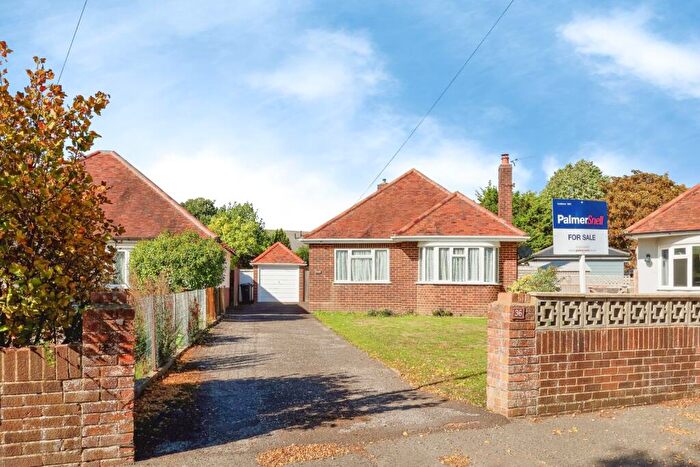 3 Bedroom Bungalow For Sale In Hurstdene Road, Bournemouth, BH8