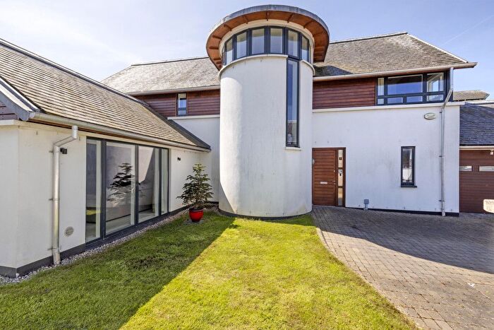 5 Bedroom Detached House For Sale In Brighouse Park Rigg, Cramond, Edinburgh, EH4