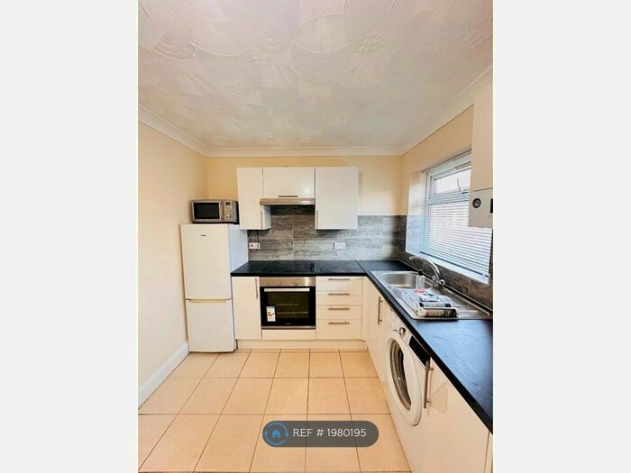 1 Bedroom Flat To Rent In Cardington, Hounslow, TW4