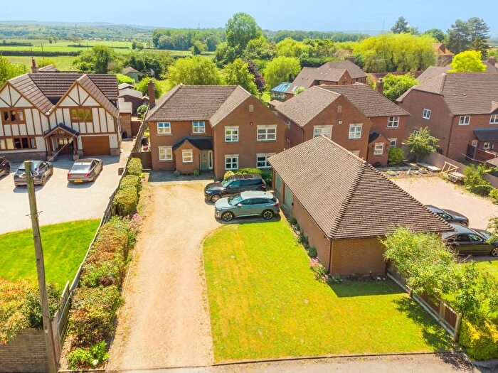 5 Bedroom Detached House For Sale In Stanbridge Road, Tilsworth, Leighton Buzzard, LU7