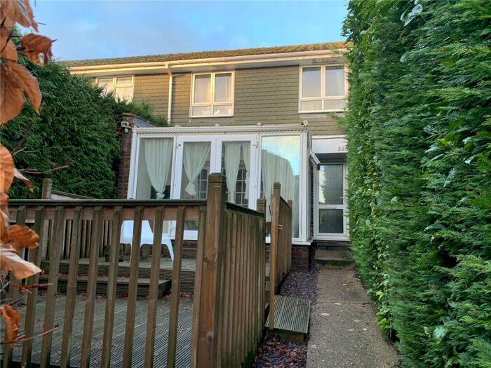 4 Bedroom Terraced House To Rent In The Chantrys, Farnham, Surrey, GU9