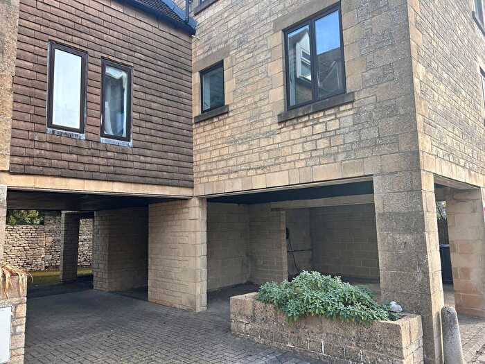 2 Bedroom Property To Rent In Post Office Lane, Corsham, SN13