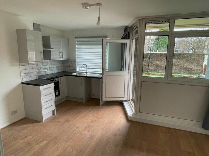 4 Bedroom Flat To Rent In Dacca Street, Deptford SE8