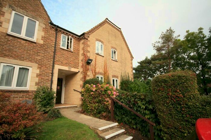 1 Bedroom Ground Flat To Rent In Kelham Hall Drive, Wheatley, OX33