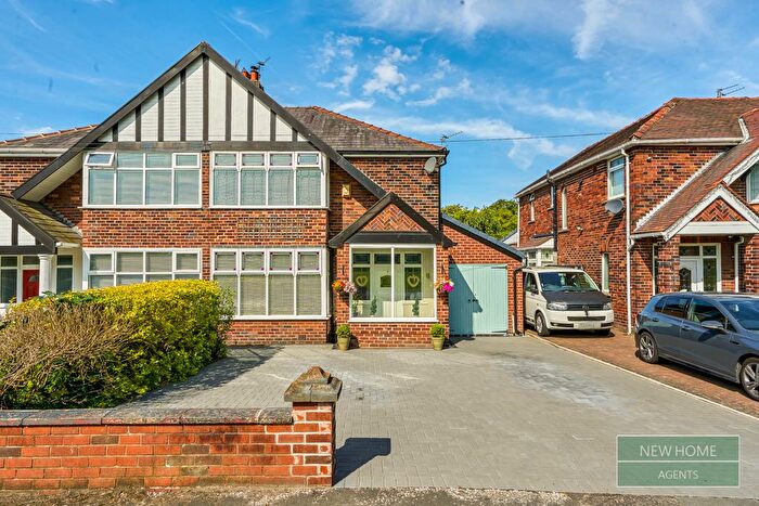 3 Bedroom Semi-Detached House For Sale In St. Helens Road, Rainford, St. Helens, WA11