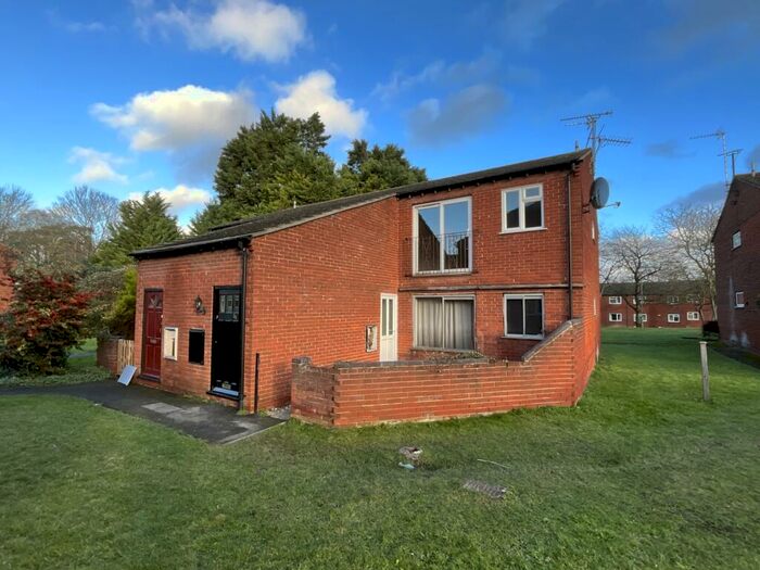 2 Bedroom Apartment To Rent In Fleet Way, Didcot, Oxfordshire, OX11