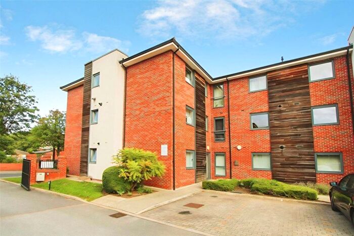 2 Bedroom Flat For Sale In Mere Lane, Armthorpe, Doncaster, South Yorkshire, DN3