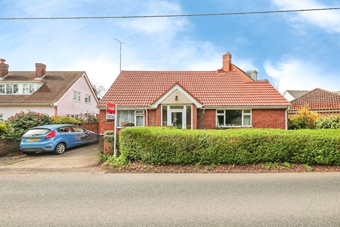 2 Bedroom Detached Bungalow For Sale In Boxted Road, Mile End, Colchester, CO4