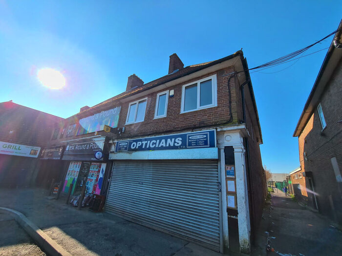 2 Bedroom Apartment To Rent In Hollyhedge Road, Benchill, Manchester., M22