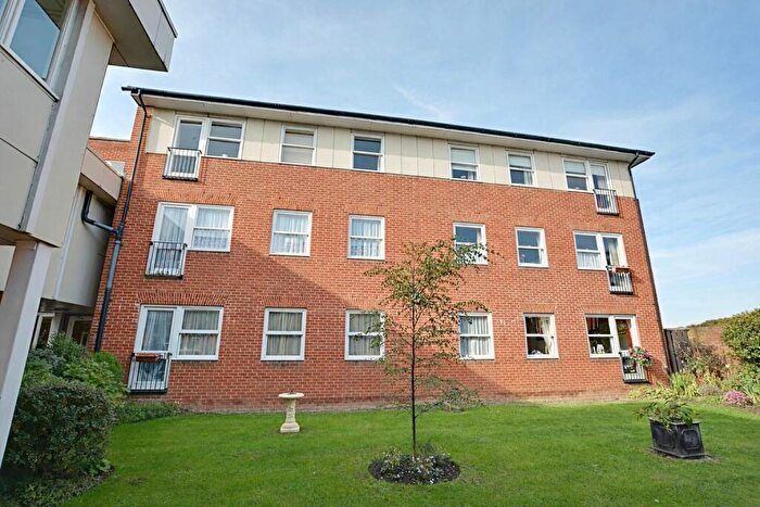 1 Bedroom Flat For Sale In Chauncy Court, Hertford, SG14