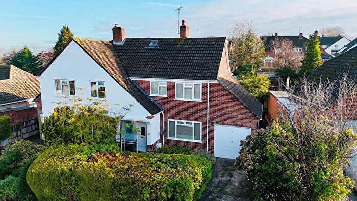 4 Bedroom Semi-Detached House For Sale In Juniper Way, Tilehurst, Reading, RG31