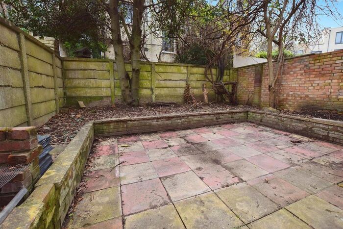 2 Bedroom Flat To Rent In Archway Road, London, N6