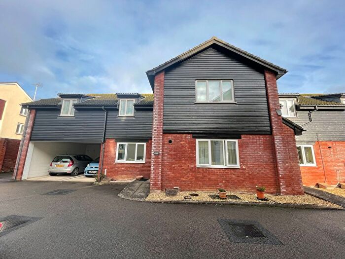 1 Bedroom Flat To Rent In Woodland Park, Paignton, TQ3