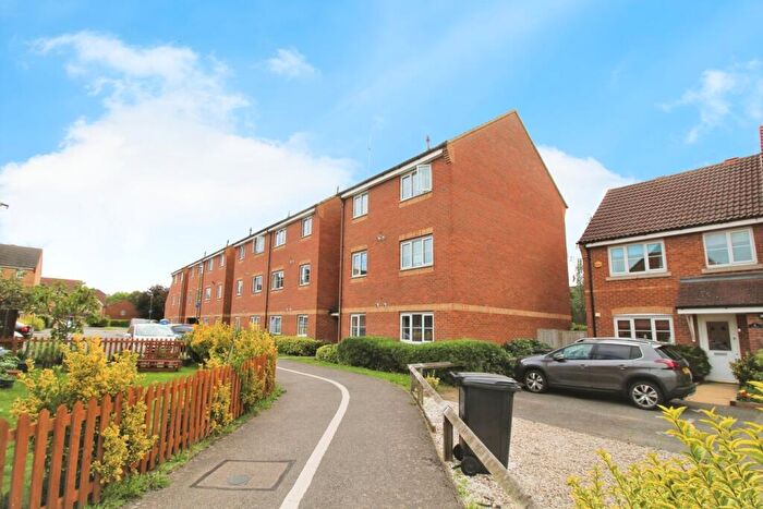 2 Bedroom Apartment To Rent In Gorseway, Hatfield, AL10