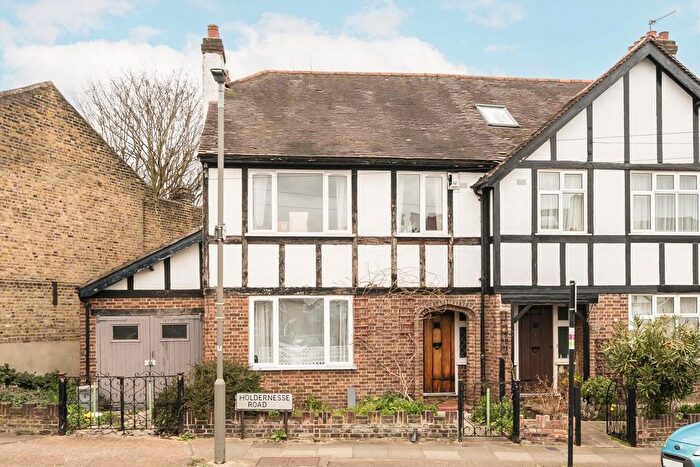 4 Bedroom Semi Detached House For Sale In Holdernesse Road, Tooting Bec, SW17