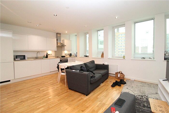 2 Bedroom Flat To Rent In Lansdowne Road, Croydon, CR0