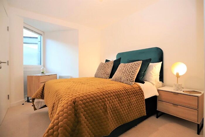 2 Bedroom Apartment To Rent In The Filaments, Salford Salford, M3