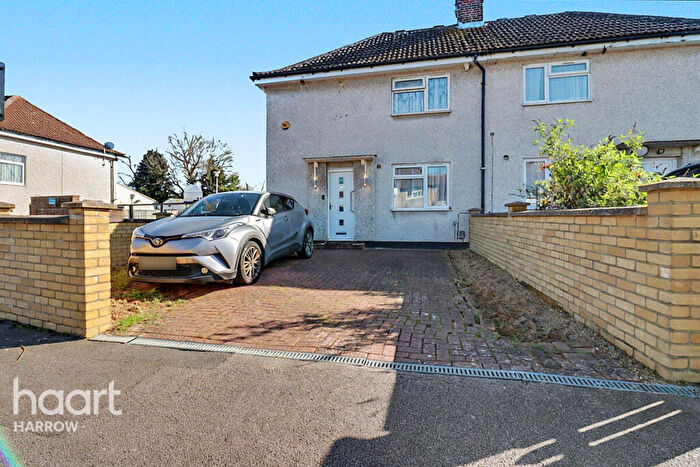 4 Bedroom Semi Detached House For Sale In Bransgrove Road, Edgware, HA8