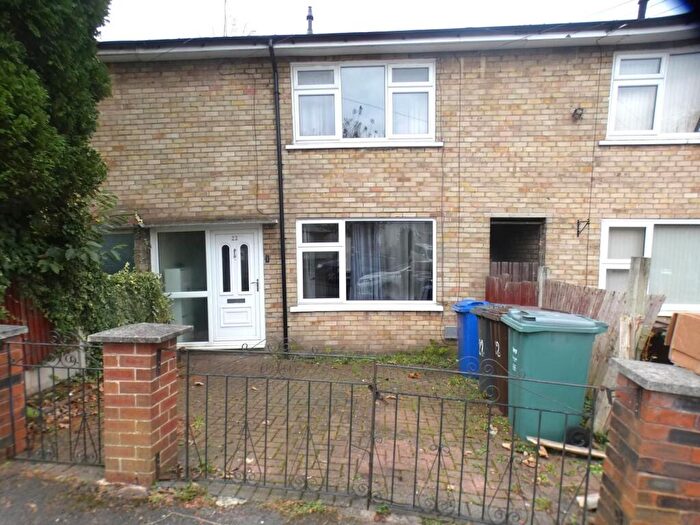 2 Bedroom Semi-Detached House To Rent In Chapel Road, Prestwich, M25