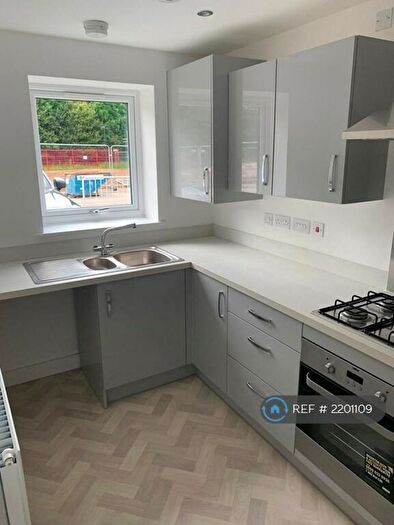 2 Bedroom Semi-Detached House To Rent In Pond Close, Doncaster, DN4