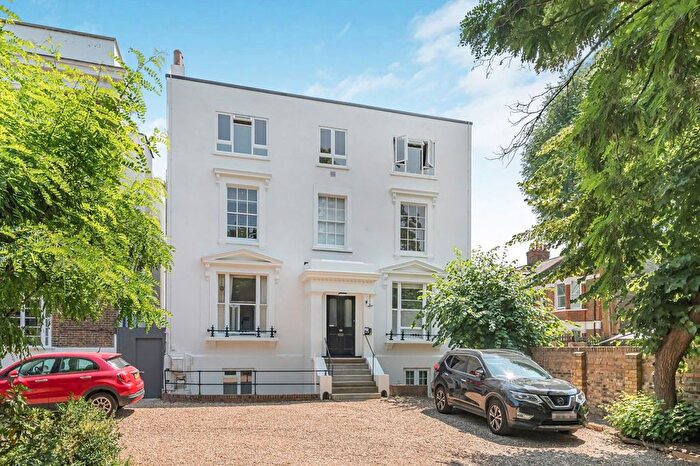 1 Bedroom Flat For Sale In Larkhall Rise, Clapham, SW4