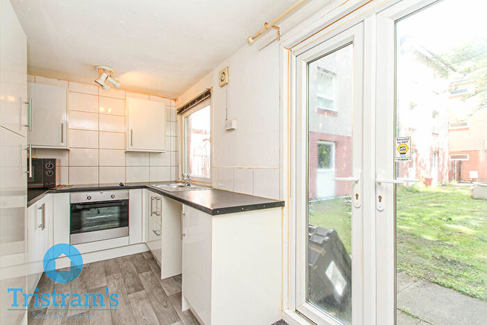1 Bedroom Flat To Rent In Frobisher Gardens, Daybrook, NG5